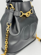 Carica l'immagine nel visualizzatore di Gallery, Borsa Media C’est Dior autunno 2023