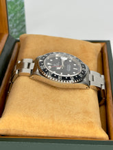 Carica l'immagine nel visualizzatore di Gallery, Rolex GMT-Master 16700 year 1998 full set