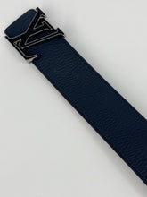 Carica l&#39;immagine nel visualizzatore di Gallery, Cintura Louis Vuitton Tilt 40 mm reversibile M0027
