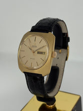 Carica l'immagine nel visualizzatore di Gallery, Omega DeVille Day-Date TOOL 106 Automatico in oro giallo 18K