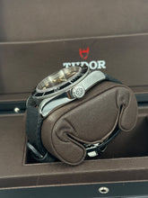 Carica l'immagine nel visualizzatore di Gallery, Tudor Black Bay Heritage 79220N year 2016 full set