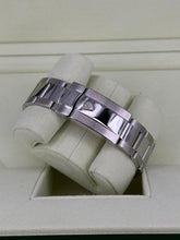Carica l'immagine nel visualizzatore di Gallery, Rolex oyster Perpetual Date ref. 115200 year 2009 full set