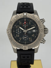 Carica l'immagine nel visualizzatore di Gallery, Breitling Avenger Brandit titanium referenza E13383
