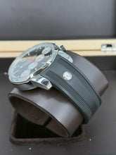 Carica l'immagine nel visualizzatore di Gallery, Eberhard & Co. Chrono 4 Grande Taille chronograph 31052 year 2011 full set