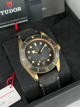 Carica l'immagine nel visualizzatore di Gallery, Tudor Black Bay Bronze 79250BA year 2023 full set LIKE NEW