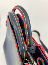 Carica l'immagine nel visualizzatore di Gallery, Borsa Louis Vuitton Twist Tote Epi pelle blu indaco M54980 year 2018 full set