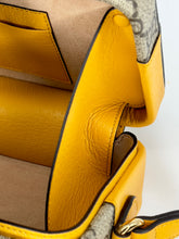 Carica l&#39;immagine nel visualizzatore di Gallery, Borsa a tracolla Gucci in tela GG Supreme beige e pelle gialla ref. 725341 year 2023
