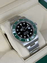 Carica l'immagine nel visualizzatore di Gallery, Rolex Submariner Date Starbucks 126610LV year 2021 full set
