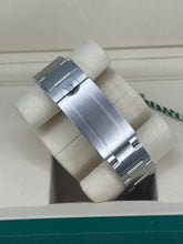 Carica l'immagine nel visualizzatore di Gallery, Rolex Submariner No Date 124060 year 2025 full set