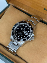 Carica l'immagine nel visualizzatore di Gallery, Rolex Submariner Date 16610 year 1990 full set