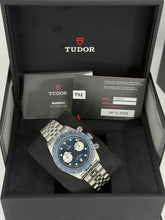 Carica l'immagine nel visualizzatore di Gallery, Tudor Black Bay Chrono Blu 79360B year 2024 full set LIKE NEW