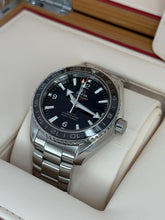 Carica l'immagine nel visualizzatore di Gallery, Omega Seamaster Planet Ocean GMT ref. 23230442201001 full set