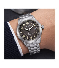 Carica l'immagine nel visualizzatore di Gallery, Citizen Eco-Drive Field Grigio AW1870-59H