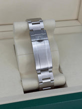 Carica l'immagine nel visualizzatore di Gallery, Rolex Sea-Dweller Single Red 126600 year 2025 full set LIKE NEW