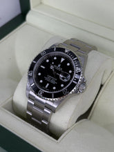 Carica l'immagine nel visualizzatore di Gallery, Rolex Submariner Date 16610 year 2011 full set NOS Stickers