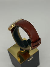Carica l'immagine nel visualizzatore di Gallery, Longines vintage in oro giallo 18 KT 34mm
