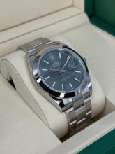Carica l'immagine nel visualizzatore di Gallery, Rolex Datejust 41mm Mint Dial 126300 year 2025 full set LIKE NEW