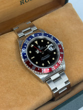 Carica l'immagine nel visualizzatore di Gallery, Rolex GMT-Master “pepsi” 16700 year 1992 full set LIKE NEW