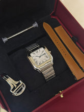 Carica l'immagine nel visualizzatore di Gallery, Cartier Santos Medium WSSA0029 year 2026 full set LIKE NEW