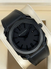 Carica l'immagine nel visualizzatore di Gallery, Bulgari Octo Ultranero ref. 102737 BGO41BBSVD/N year 2022 full set