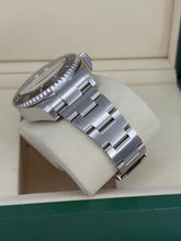 Carica l'immagine nel visualizzatore di Gallery, Rolex Sea-Dweller Deepsea D-Blue 136660 year 2025 full set LIKE NEW