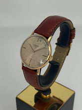 Carica l'immagine nel visualizzatore di Gallery, Longines vintage in oro giallo 18 KT 34mm