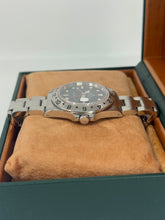 Carica l'immagine nel visualizzatore di Gallery, Rolex Explorer II 16570 year 1999 full set