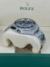 Carica l'immagine nel visualizzatore di Gallery, Rolex Sea-Dweller ref. 126600 year 2025 full set LIKE NEW