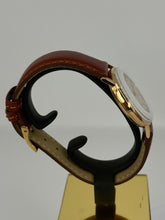 Carica l'immagine nel visualizzatore di Gallery, Longines vintage in oro giallo 18 KT 34mm