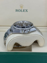 Carica l'immagine nel visualizzatore di Gallery, Rolex Sea-Dweller Single Red 126600 year 2025 full set LIKE NEW