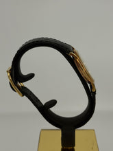 Carica l'immagine nel visualizzatore di Gallery, Philip Watch classico al quarzo in oro giallo 18 KT 31mm