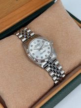 Carica l'immagine nel visualizzatore di Gallery, Rolex Datejust 31 ref. 68274 year 1991 full set