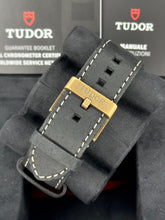 Carica l'immagine nel visualizzatore di Gallery, Tudor Black Bay Bronze 79250BA year 2021 Full set