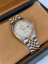 Carica l'immagine nel visualizzatore di Gallery, Rolex Datejust 36mm ref. 16233 year 1994 full set