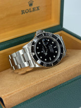 Carica l'immagine nel visualizzatore di Gallery, Rolex Submariner Date 16610 year 2003 full set