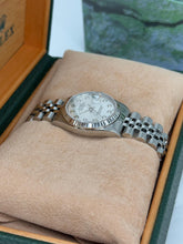 Carica l'immagine nel visualizzatore di Gallery, Rolex Datejust 31 ref. 68274 year 1991 full set