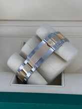 Carica l'immagine nel visualizzatore di Gallery, Rolex Explorer I ref. 124273 year 2022 full set