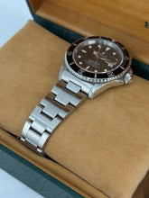Carica l'immagine nel visualizzatore di Gallery, Rolex Submariner Date 16610 year 1990 full set