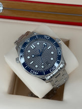 Carica l'immagine nel visualizzatore di Gallery, Omega Seamaster diver 300M ref. 21030422006001 year 2023 full set