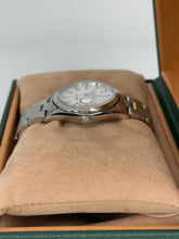 Carica l'immagine nel visualizzatore di Gallery, Rolex Oyster Perpetual Date ref. 15200 year 2005 full set