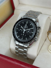 Carica l'immagine nel visualizzatore di Gallery, Omega Speedmaster Professional Moonwatch ref. 35705000 year 2005 full set