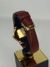 Carica l'immagine nel visualizzatore di Gallery, Longines vintage in oro giallo 18 KT 34mm