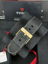 Carica l'immagine nel visualizzatore di Gallery, Tudor Black Bay Bronze 79250BA year 2023 full set LIKE NEW