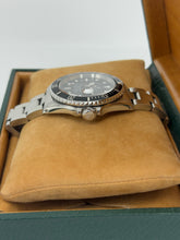Carica l'immagine nel visualizzatore di Gallery, Rolex Submariner Date 16610 year 1990 full set