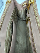 Carica l'immagine nel visualizzatore di Gallery, Borsa Prada Galleria 30 medium in Saffiano BN1801 full set year 2008