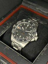 Carica l'immagine nel visualizzatore di Gallery, Tag Heuer Acquaracer calibre 5 500M ref. WAJ2110 year 2012 full set