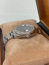 Carica l'immagine nel visualizzatore di Gallery, Rolex Datejust 36mm ref. 16220 year 2005 full set