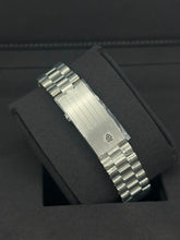 Carica l'immagine nel visualizzatore di Gallery, Omega Speedmaster Professional Moonwatch Hesalite 31030425001001 year 2026 full set LIKE NEW