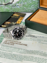 Carica l'immagine nel visualizzatore di Gallery, Rolex GMT-Master 16700 year 1998 full set