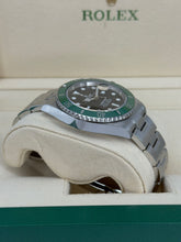 Carica l'immagine nel visualizzatore di Gallery, Rolex Submariner Date starbucks 126610LV year 2022 full set